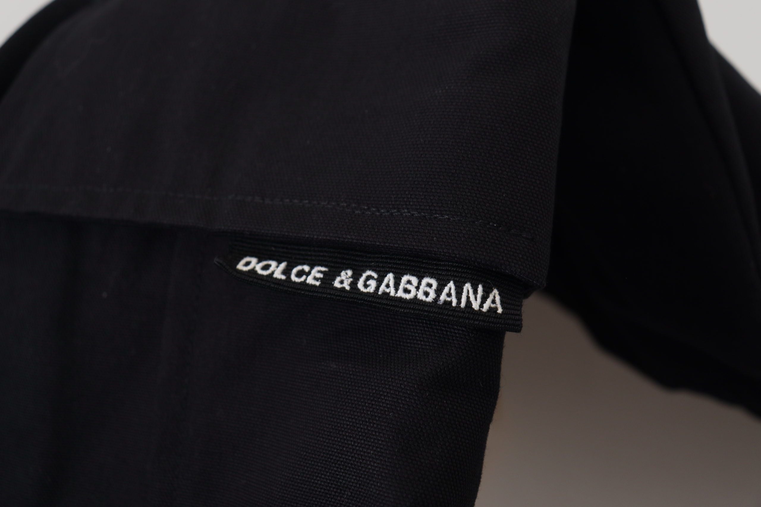 Dolce &amp; Gabbana Ανεβάστε το καλοκαίρι σας: Κλασικές μαύρες βερμούδες