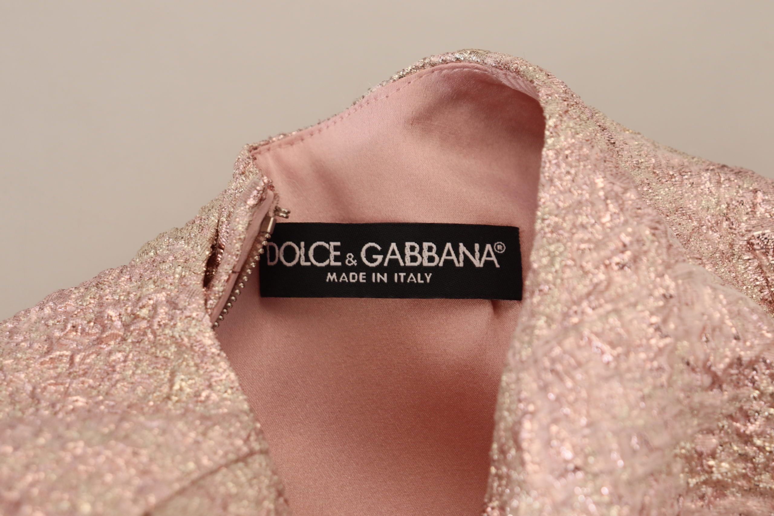 Κομψό φόρεμα με θήκη Dolce &amp; Gabbana σε ροζ ζακάρ