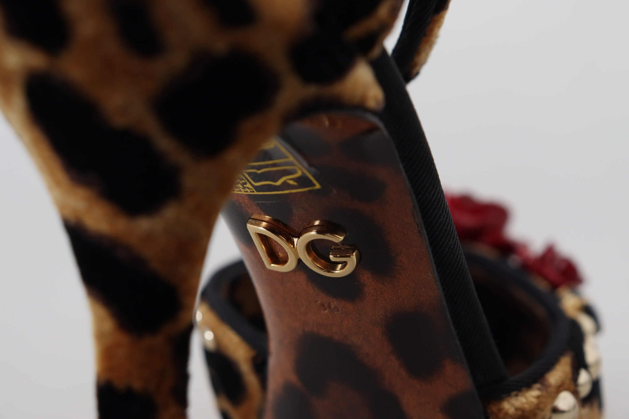 Dolce &amp; Gabbana Chic Leopard λουράκι σανδάλι με γόβες