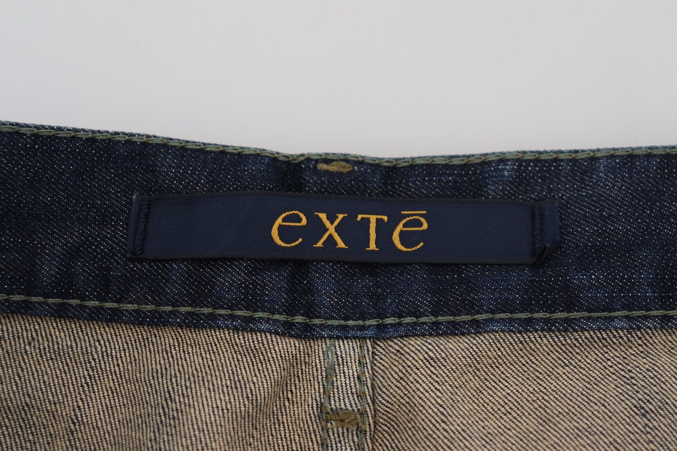 Exte Chic Regular Blue Denim for Sophisticated Style