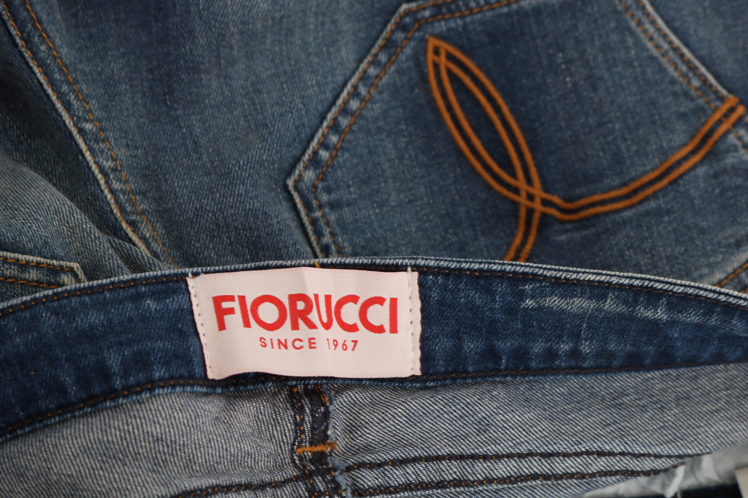 Fiorucci Svelte Mid Waist Slim Jeans σε Vintage Blue