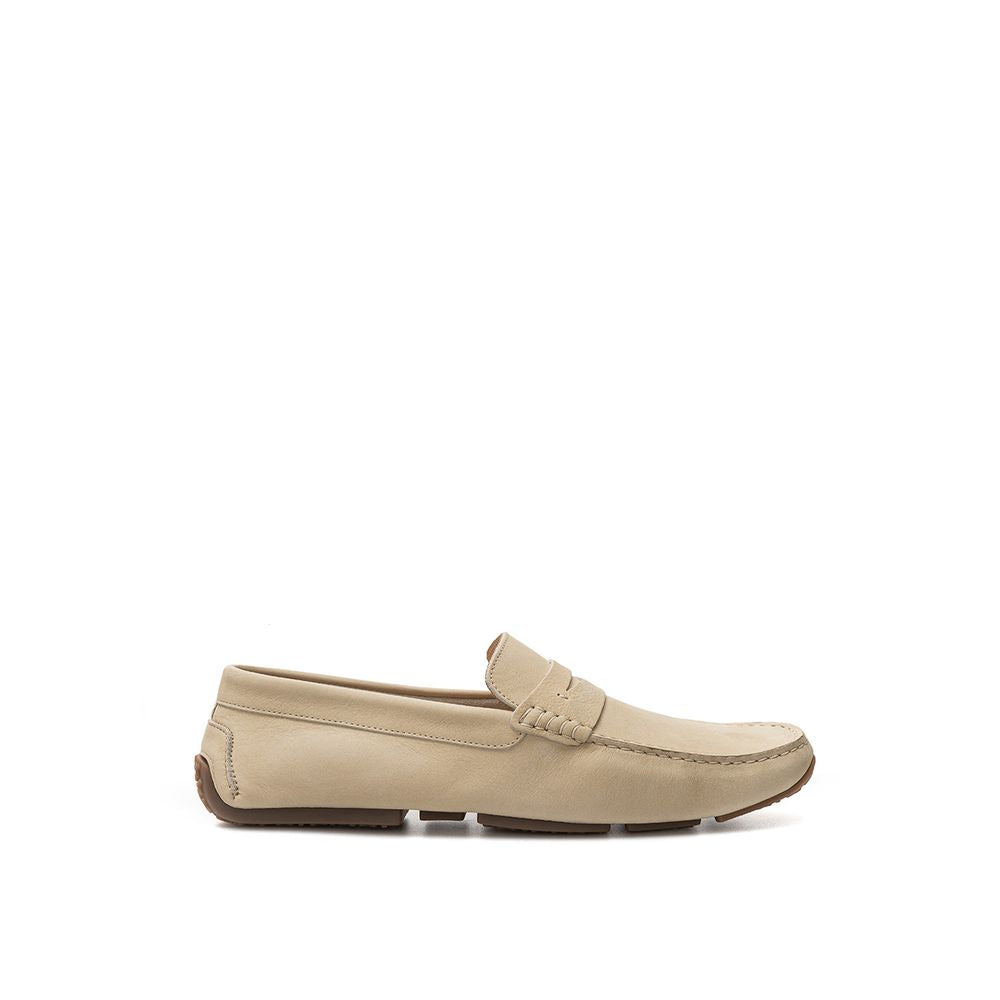 Bally Elegant μπεζ δερμάτινα loafers για τον απαιτητικό κύριο