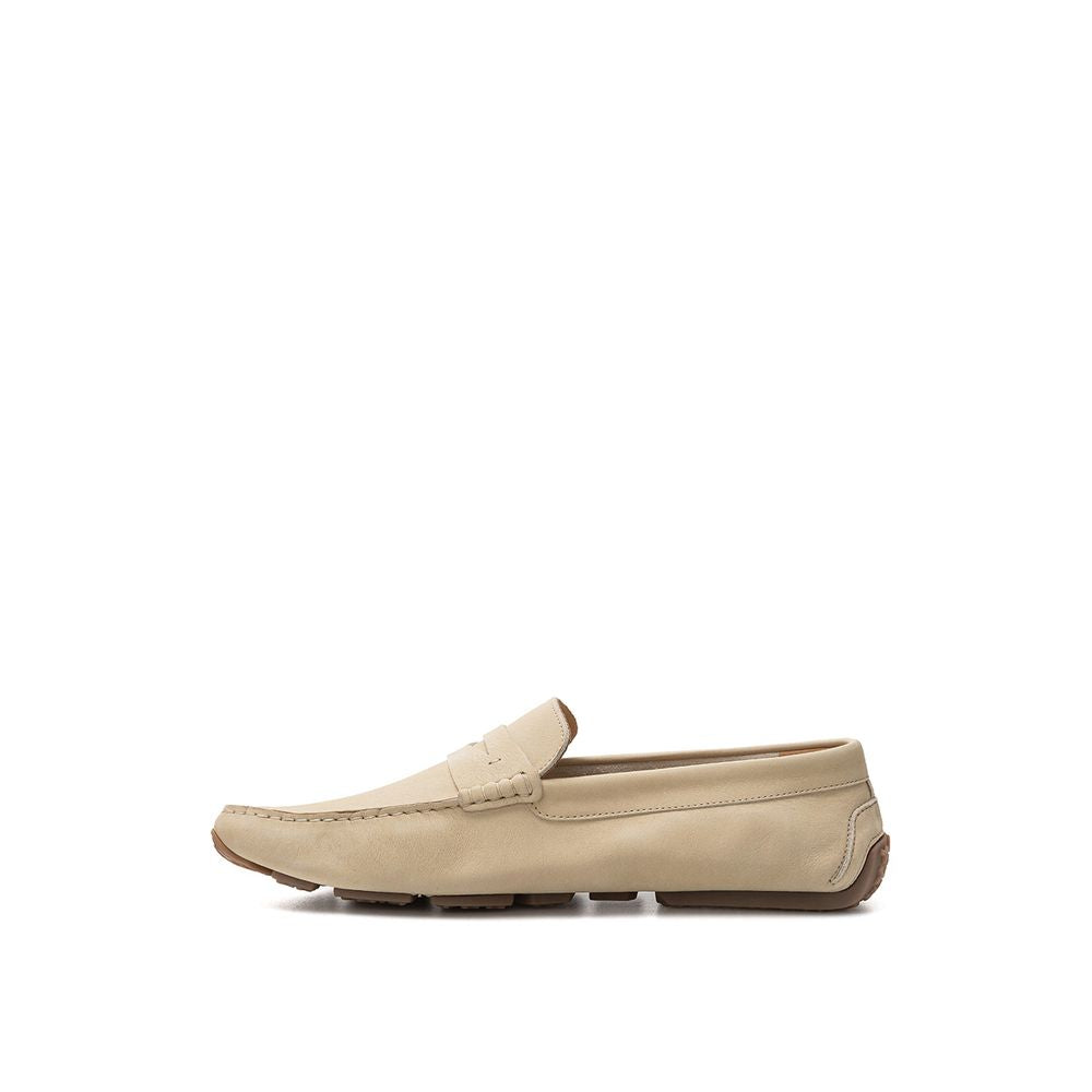 Bally Elegant μπεζ δερμάτινα loafers για τον απαιτητικό κύριο