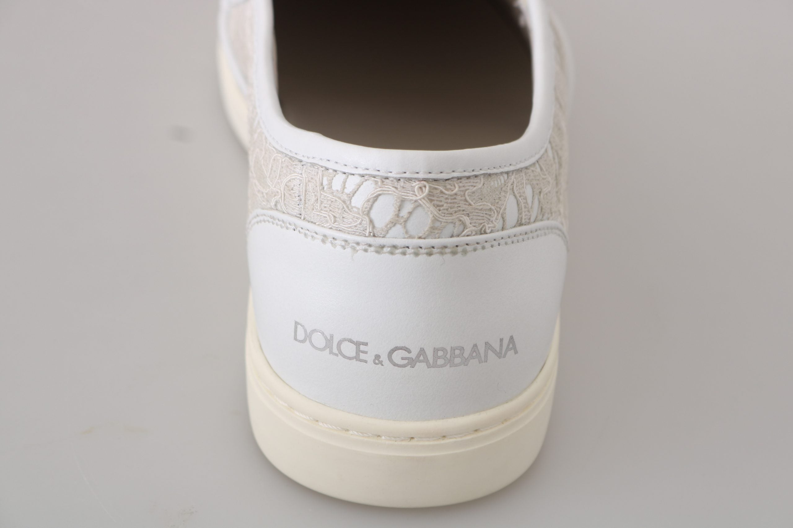 Dolce &amp; Gabbana Κομψά Off White Loafers για κυρίες