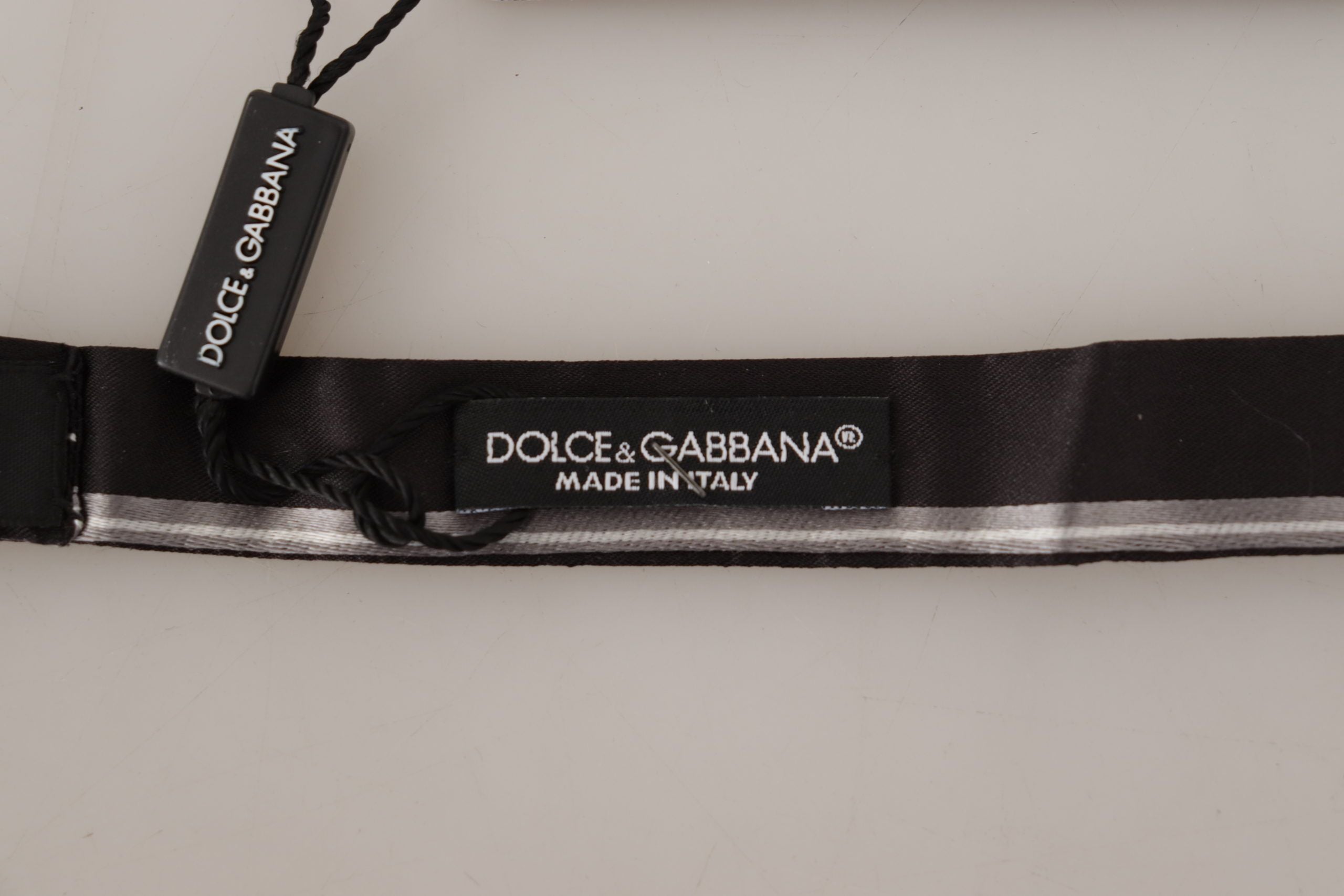 Κομψό μεταξωτό παπιγιόν Dolce &amp; Gabbana σε μαύρο και γκρι